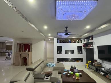 Full Renovation 800K CORNER 2 Storey Bandar Putra Permai Equine Park