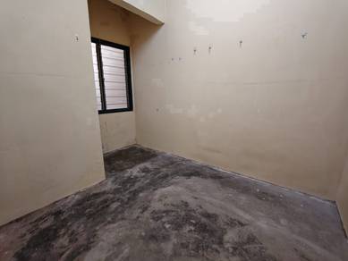 Seri Mutiara flat in Putra Heights