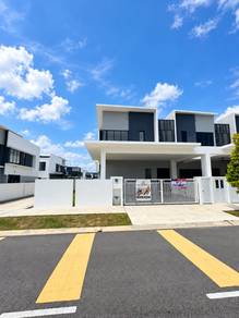 Below Market End Lot Resort Home Corner SIze Double Storey for Sale