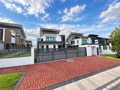Double Storey Bungalow Sebayu Hill Bandar Seri Putra Bangi near Surau