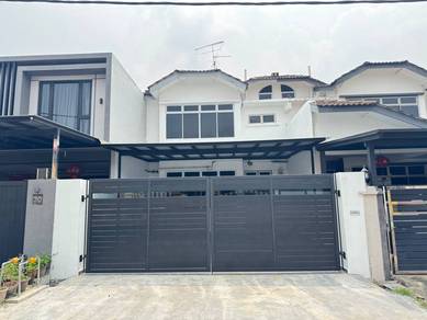 Taman Universiti, Skudai, Double Storey Terence 20x65, Renovated