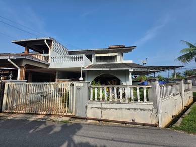 Corner Lot Teres 2 Tingkat Fully Renovated, Taman Kubang Buaya