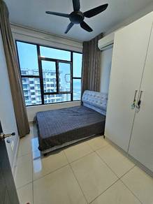 Austin Regency Medium Room Double Bed For Rent 2 Pax