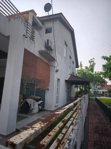 Villa Mutiara Corner Lot | Community Pool Behind