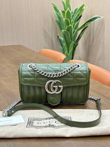 Gucci GG Marmont Matelassé Shoulder Chain Bag