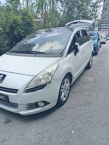 Peugeot 5008 1.6 THP (A)