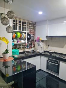 FULLY FURNISHED & 2PARK Villa Wangsamas Condo NEAR LRT