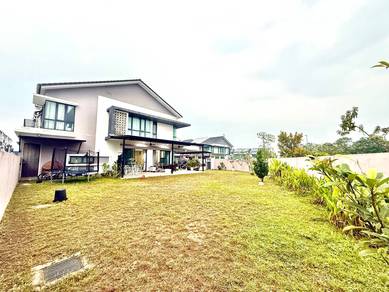 Cornerlot Denai Alam Type Ferrea Denai Alam