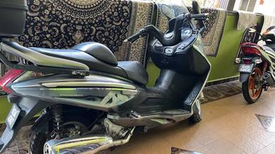 Skuter SYM VTS 200
