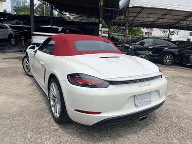 2022 Porsche CAYMAN BOXTER 718 (18k Milleage)