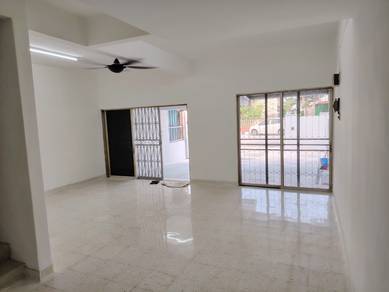 2 storey house jalan reko 20x80 freehold kitchen extended below market