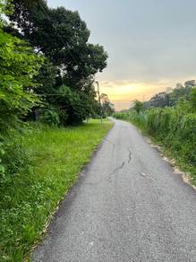 Prime Roadside Agricultural Land for Rent – Tiroi, Labu
