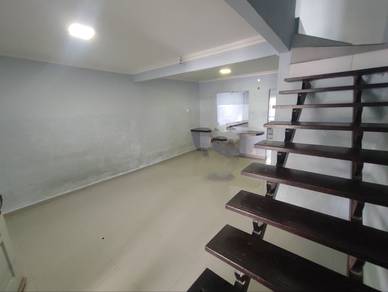RENOVATED UNIT‼️Double Storey Taman Desa Kemuning, Sek 35 Shah Alam