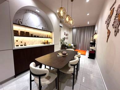 LakeFront Residence