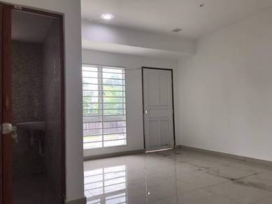 Facing Open|Puchong Utama 12|Kitchen Cabinet|2 Airconds|3 Water Heater