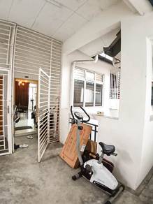 Dahlia Court Apartment (Salak Tinggi)