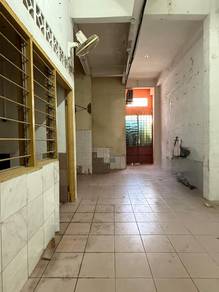 Jalan air putih ground floor shop lot for rent