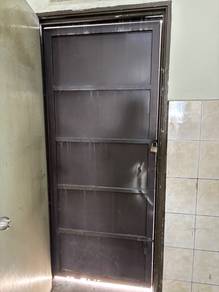 Jalan air putih ground floor shop lot for rent
