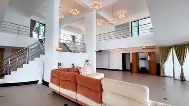 Silverton 11356sqft Penthouse with Rooftop Wide Angle Sea View, Gurney