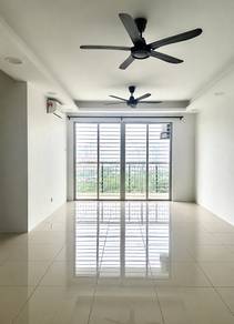 Partly-Furnished Unit with Kitchen Cabinet, 2 Carparks, Pm to View.