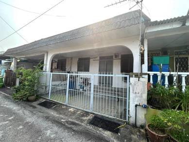 Non Bumi Lot Single Storey Terrace Taman Salak Jaya, Salak Selatan KL