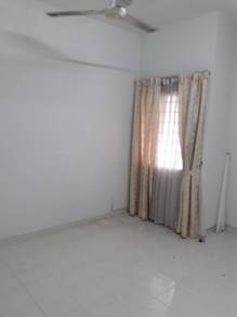 Indah Cempaka Apartment, 675sqft, Well Kept, Walking Distance To LRT