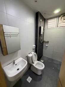 larkin height room for rent / johor bahru / drive 10min to ciq sg kast