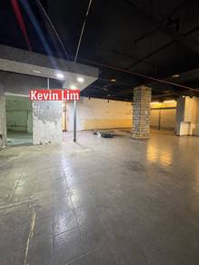 Elit Avenue 2 Adjoining Shop Unit Facing Main Road with Accessory Lot