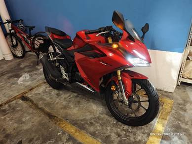 Weekend Bike CBR 150R 2021-Low Mileage For Sale