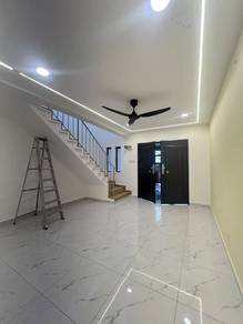 Double Storey Medium Low Cost @ 23 Jalan Berlian 26 Taman Cahaya Masai