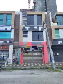 Hot location🔥 Bercham Ipoh - 3 Storey Shop - Near Main Road & Highway
