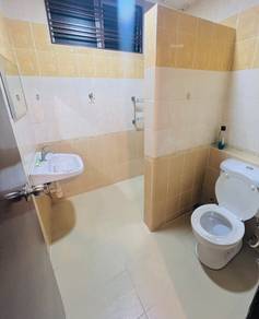 3 Storey House Subang Bestari