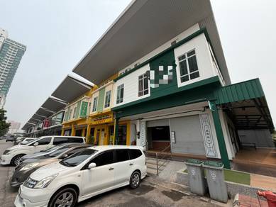 HOT LOCATION! READY For F&B Ground Floor Shop Facing Parkland Avenue