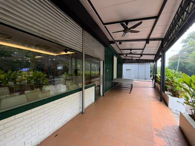 HOT LOCATION! READY For F&B Ground Floor Shop Facing Parkland Avenue
