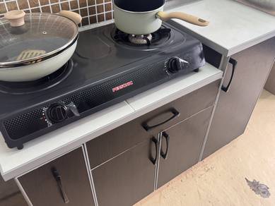 Kitchen cabinet