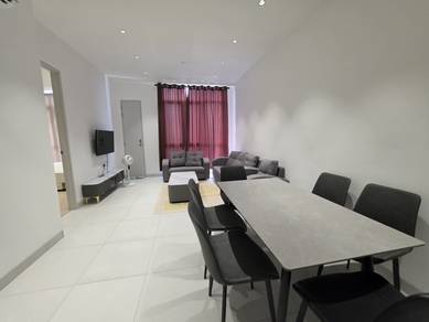 Renna Residence | High-Floor Condo for Rent