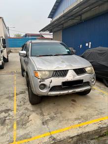 Mitsubishi TRITON 2.5 KB4TGJRXZR (A)