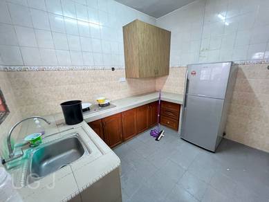 Double story, BIG Size 25x80, Gated & Guarded, Teluk Gadong, Klang