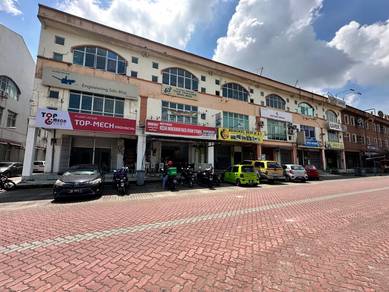 Masai Utama Shoplot Face Main Road