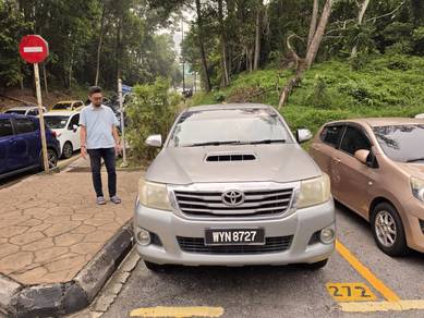 2013 Toyota HILUX 2.5 G