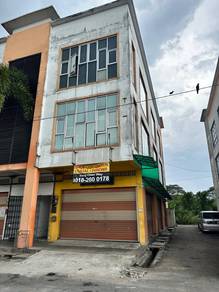Simpang Renggam End Lot Shoplot Face Main Road