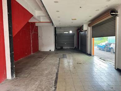 Simpang Renggam End Lot Shoplot Face Main Road