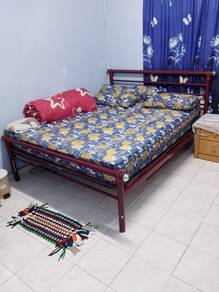 Katil besi queen size