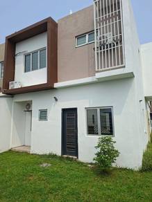 Corner Lot FOR RENT @ GREENCASA CYBERSOUTH | 4R3B | Extra size LAND |
