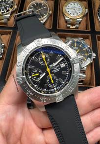 Breitling Avenger Skyland Chronograph  45mm