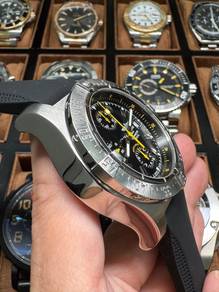 Breitling Avenger Skyland Chronograph  45mm