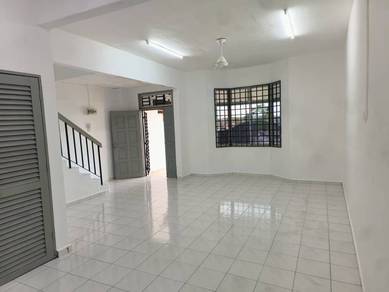 Fully Renovated Double Storey House Taman Universiti Skudai | Freehold