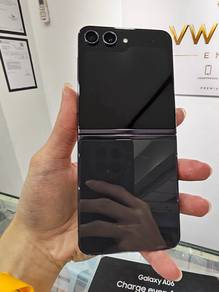 Samsung Z Flip 5 5G 8Gb Ram / 256Gb Rom (scratch)