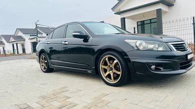 Honda ACCORD 2.4 VTI-L (A)