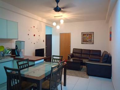 Low Rent All Included Master/Balcony/Middle/Single @ Suria Jelatek LRT